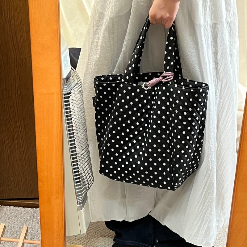 绗缝圆点手提包 - 手提包/手提袋 - 棉．麻 黑色