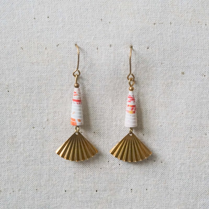 【小卷纸手作/纸艺/饰品】多色可选 金色扇子花纹耳环 - 耳环/耳夹 - 纸 红色