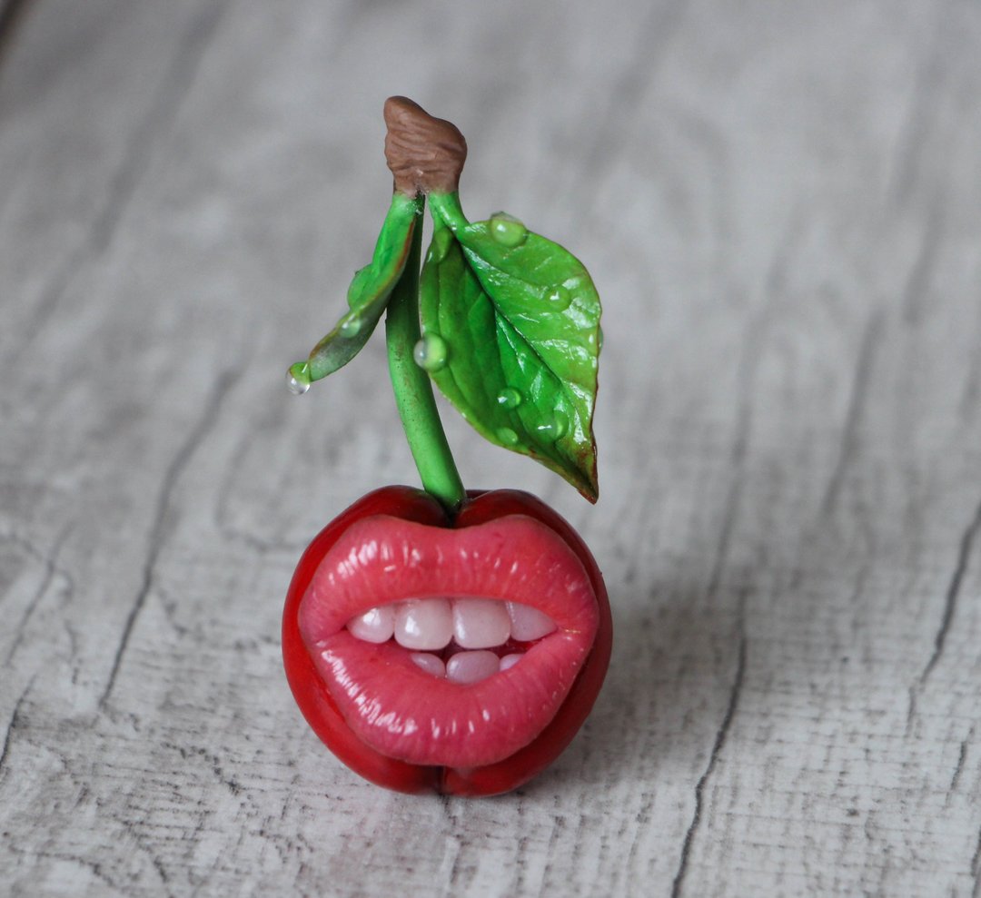 Cherry brooch - Berry jewelry - Toothy cherry pin - 胸针 - 其他材质 红色