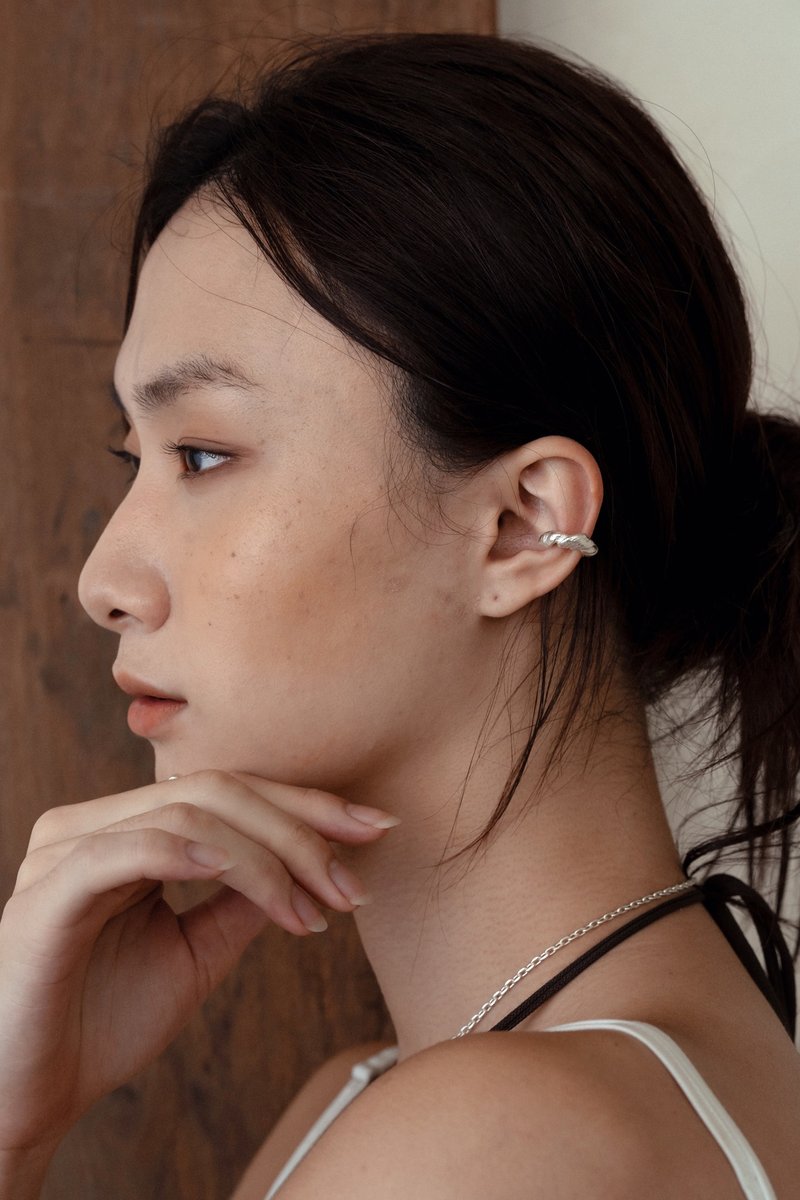 TEC03-扭 Ear cuff - 耳环/耳夹 - 纯银 