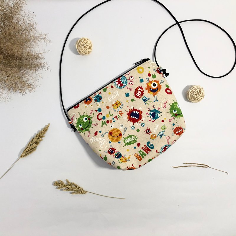 手作爱捣蛋细菌人斜背包 旅行布包 - 侧背包/斜挎包 - 棉．麻 多色