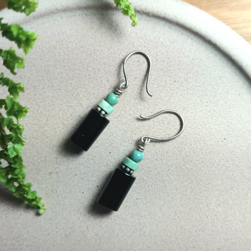 纯银设计耳环 绿松石+青海碧玉+黑玛瑙+银(耳勾) - 耳环/耳夹 - 玉石 黑色