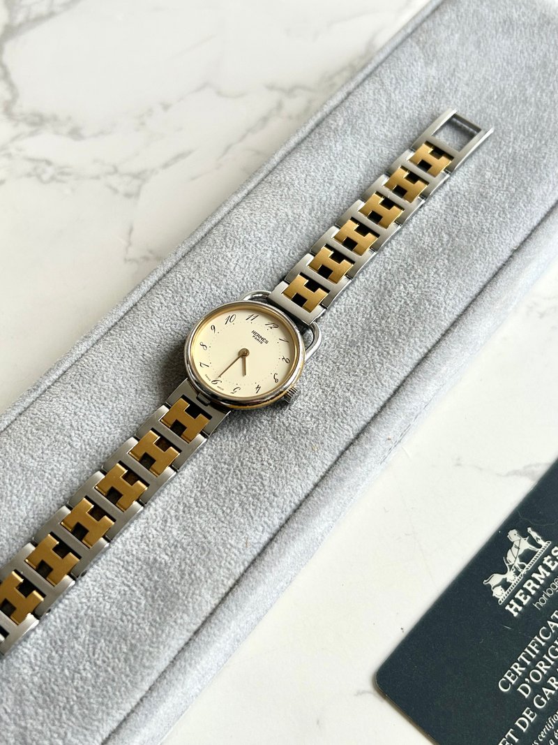 绝版古董表 Hermes Arceau 二手男女装金属表带 手表 腕表 中古 - 女表 - 其他金属 金色