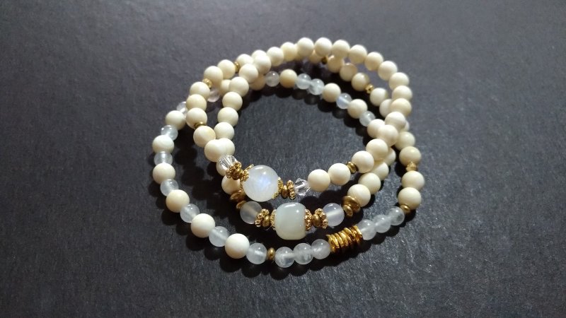 (3圈)(天然石水晶手链)象牙色老砗磲x青海和田玉 - 手链/手环 - 水晶 白色