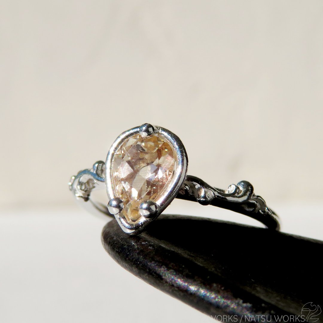 pear shaped Oregon Sunstone Ring - 戒指 - 宝石 橘色