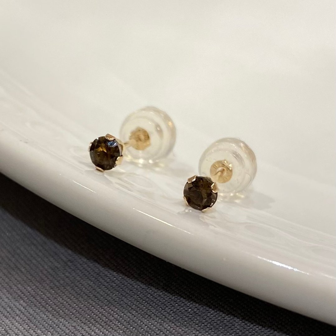 【K14 实心金 烟水晶】14K 金 3mm 钉镶式 烟水晶 (Smoky Quartz) 耳环 14KP7 12月诞生石 【SOLID GOLD】 - 耳环/耳夹 - 其他金属 咖啡色