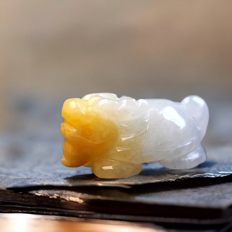 冰种飘黄翡翠龙龟 | 天然缅甸玉翡翠A货 | 送礼 - 项链 - 玉石 黄色
