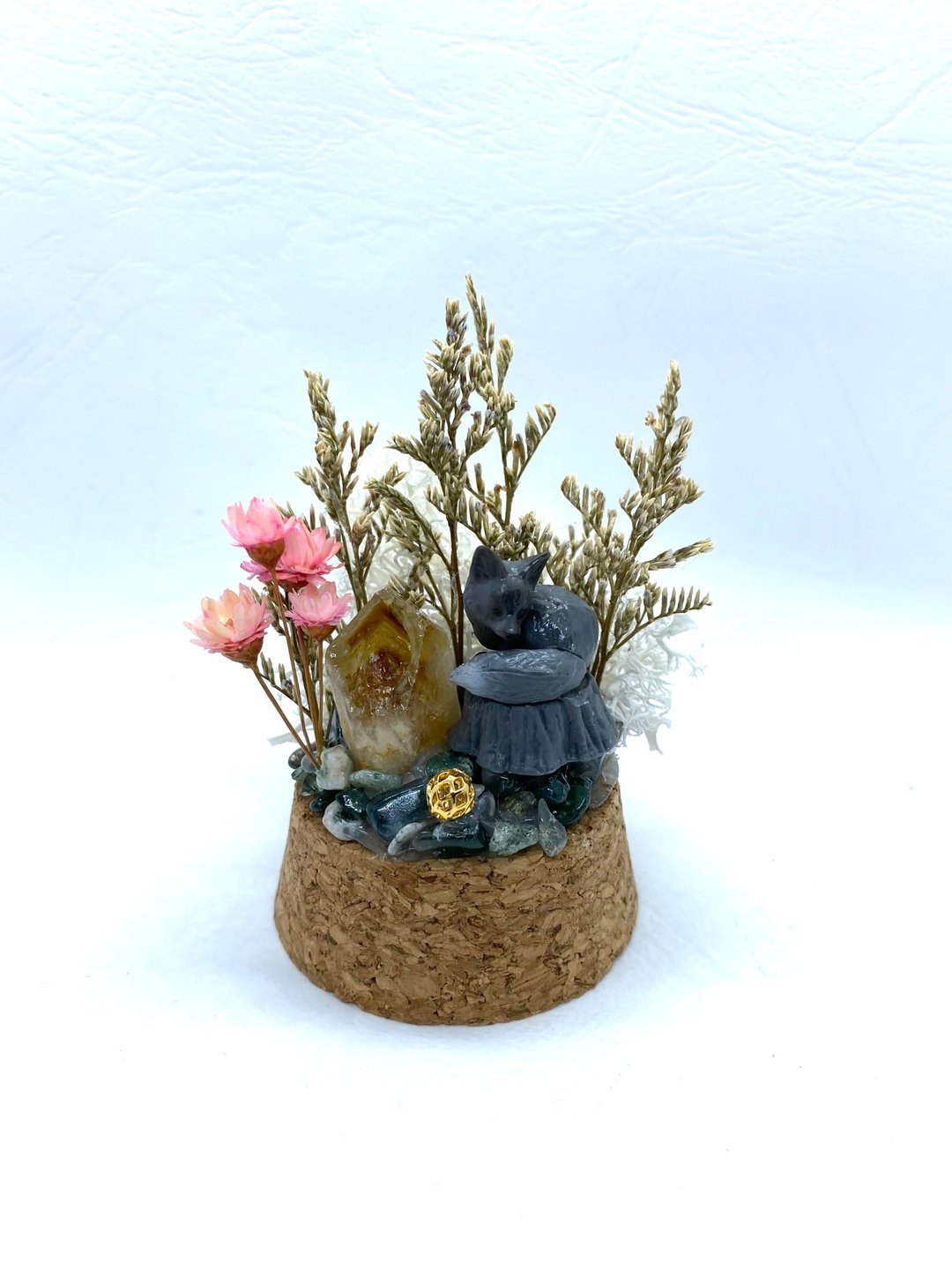 白雪树林。狐狸与黄水晶-手工玻璃罩公仔/水晶/干燥花摆设 - 摆饰 - 水晶 