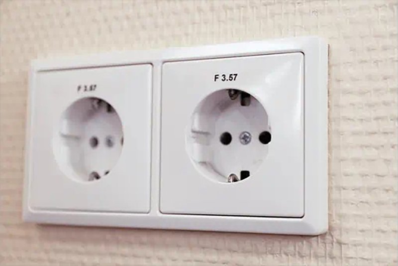 Brother TZe-111 护贝标签带 ( 6mm 透明底黑字 ) - 其他 - 纸 透明