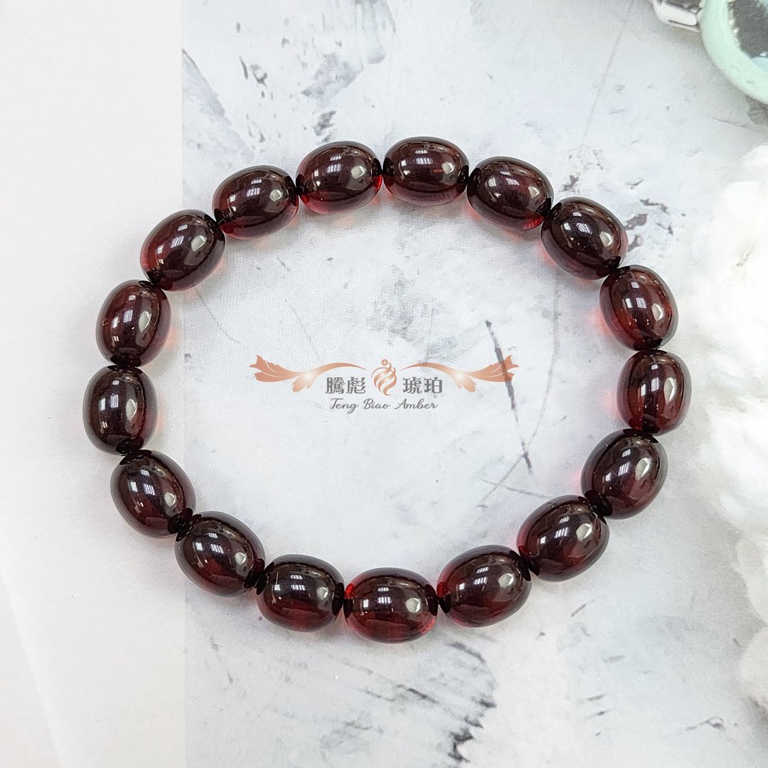 腾彪琥珀 天然琥珀蜜蜡 葡萄红色血珀 枣形 单圈时尚 经典手链 - 手链/手环 - 半宝石 红色