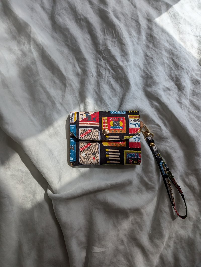 手作四层零钱包-黑色猫咪款 6卡层+挂绳 - 零钱包 - 棉．麻 