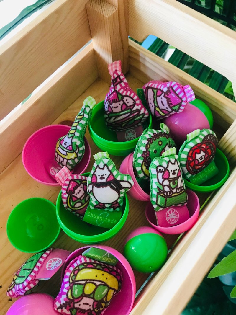 小卷喃喃:小犬嗷嗷-原创角色玩偶扭蛋吊饰 - 玩偶/公仔 - 其他材质 