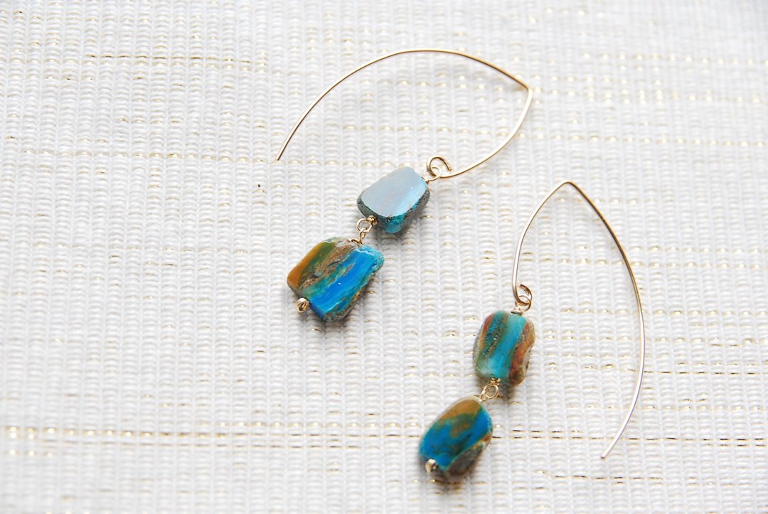 蓝色欧泊（Blue Opal）大马眼形（Marquise）耳环 14KGF - 耳环/耳夹 - 半宝石 蓝色