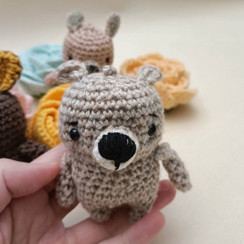 毛线吊饰 金属问号鈎 小兔钥匙圈 出清 - 钥匙链/钥匙包 - 羊毛 卡其色