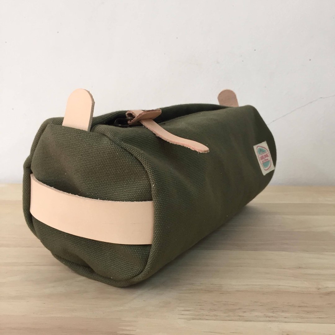 New Green camo Canvas Zippered Pouch Bag / Men travel case / Cosmetics bag / Toiletry Bag - 化妆包/杂物包 - 棉 绿色