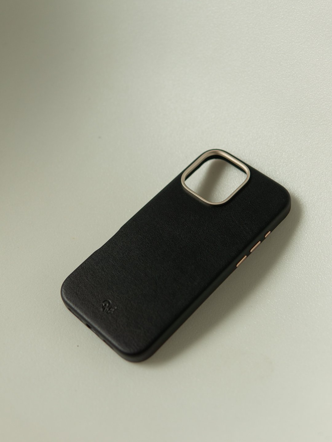 iPhone 纯素皮革手机壳 黑色 - 手机壳/手机套 - 人造皮革 黑色