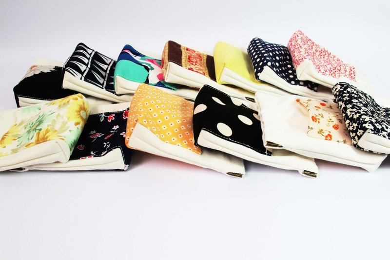 Wahr_纯白 化妆包/侧背包/弹片口金/小物包/随身包/卫生纸包 - 化妆包/杂物包 - 其他材质 