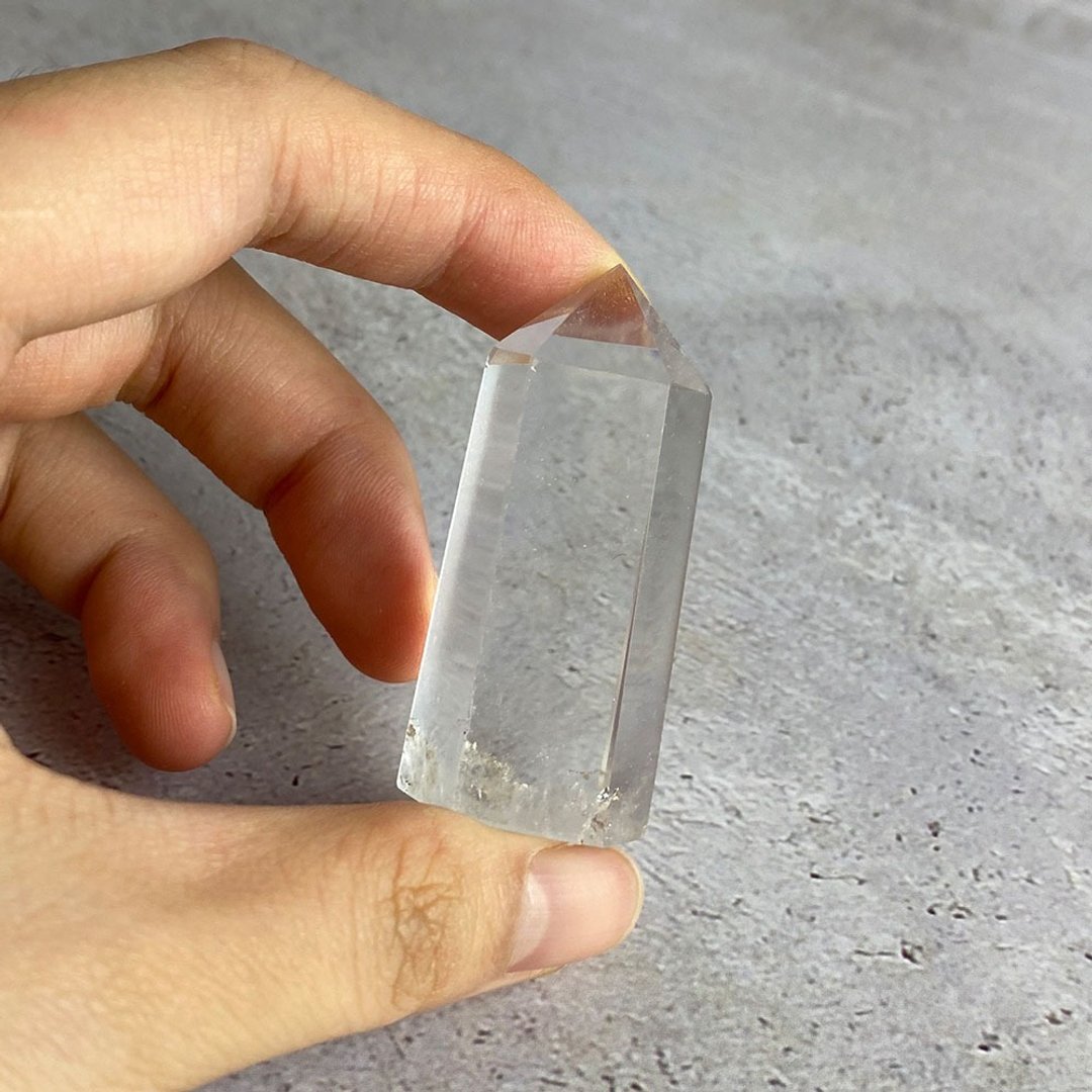 【微瑕特惠】水晶柱- 白水晶 办公室摆饰 一物一图 - 摆饰 - 宝石 白色