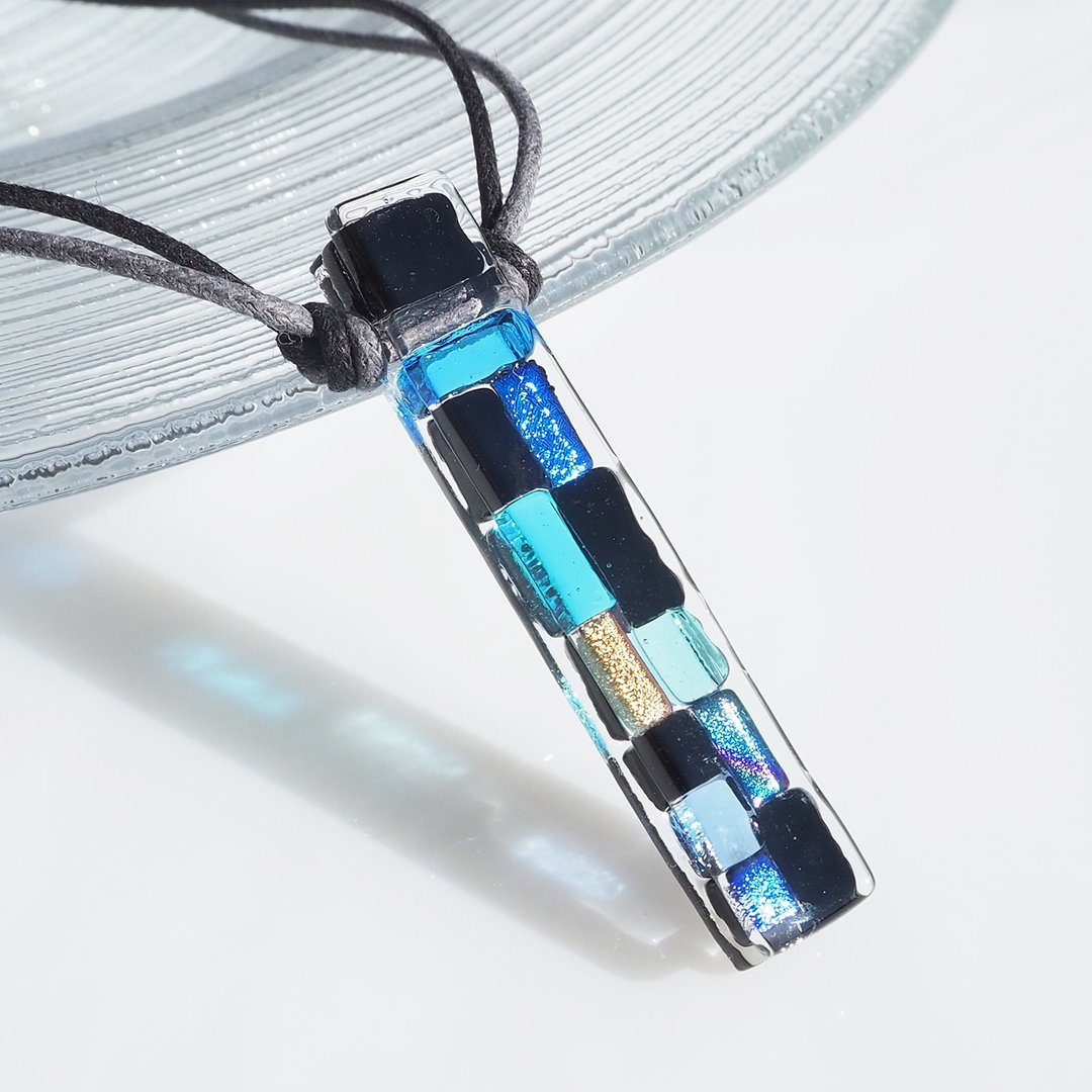 Japanese style glass (Yes to [Ai]) Necklace [Can be changed to an aroma pendant] [Made to order] - 项链 - 玻璃 蓝色