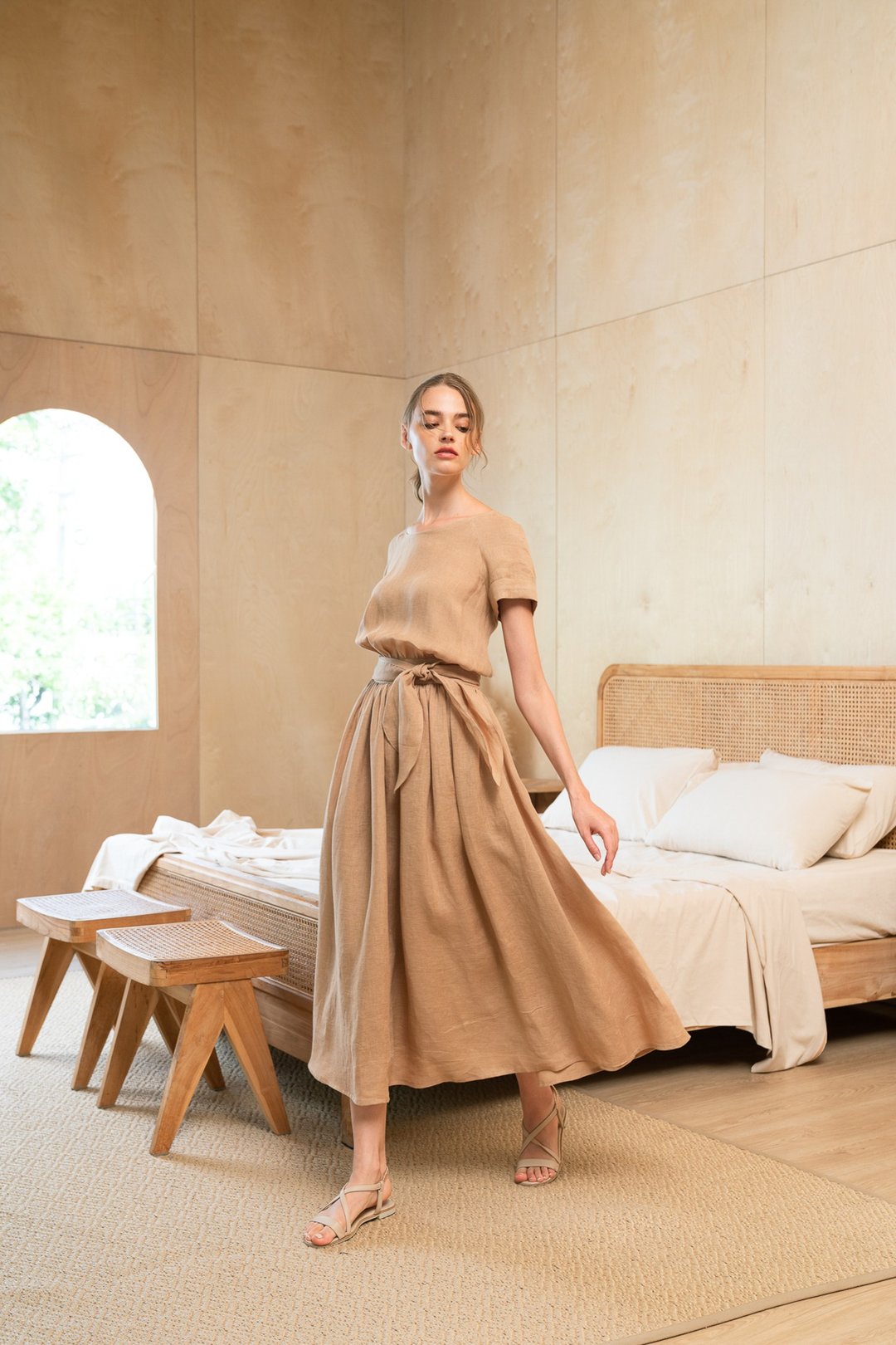 Linen Rear Button Maxi Shirtdress with headband. Gathered skirt, linen belt - 洋装/连衣裙 - 棉．麻 卡其色