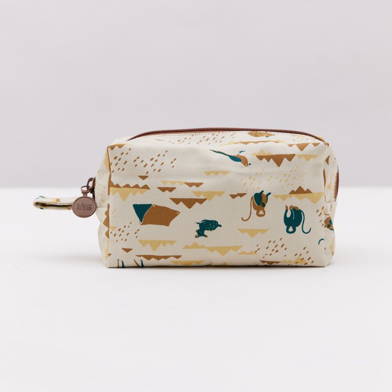 拉链长方收纳包(有机棉)/山中健行/风土黄褐 - 化妆包/杂物包 - 棉．麻 咖啡色