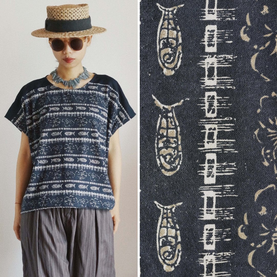 小魚幾何花朵柞蠶絲 夏季方形衣短袖T恤 藍亞麻拼色制作 - 女装上衣 - 棉 蓝色