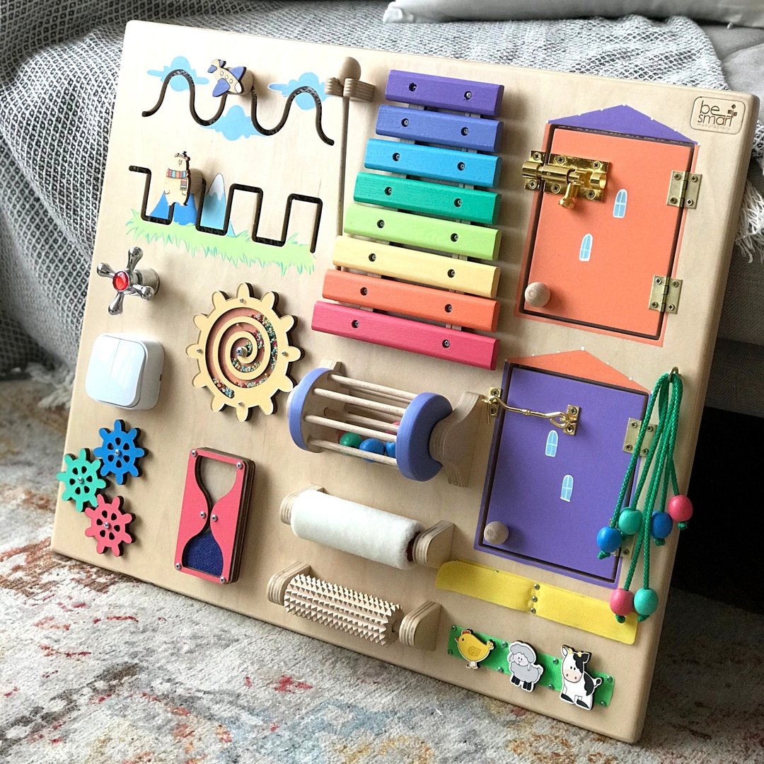 Toddler eco friendly busy board of natural wooden color Activity board - 玩具/玩偶 - 木头 多色