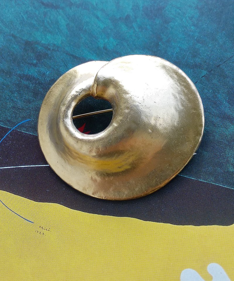Vintage Jewelry 西洋古董饰品 哑光 金色调 个性艺术 别针 - 徽章/别针 - 其他金属 金色
