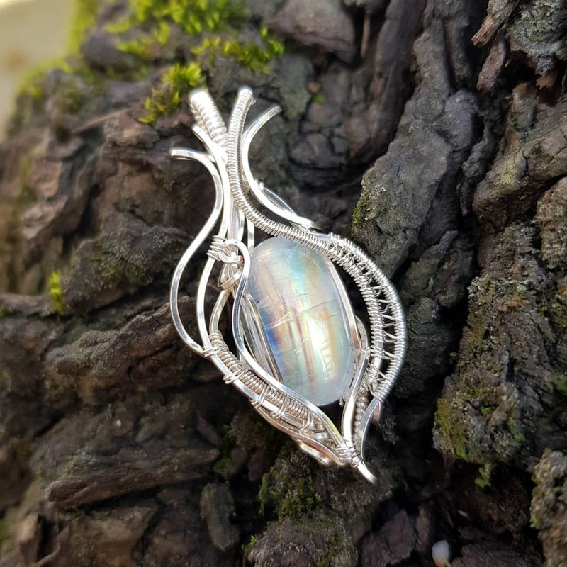 梦里境里的彩虹月光-月光石金属编织项链 - 项链 - 宝石 多色