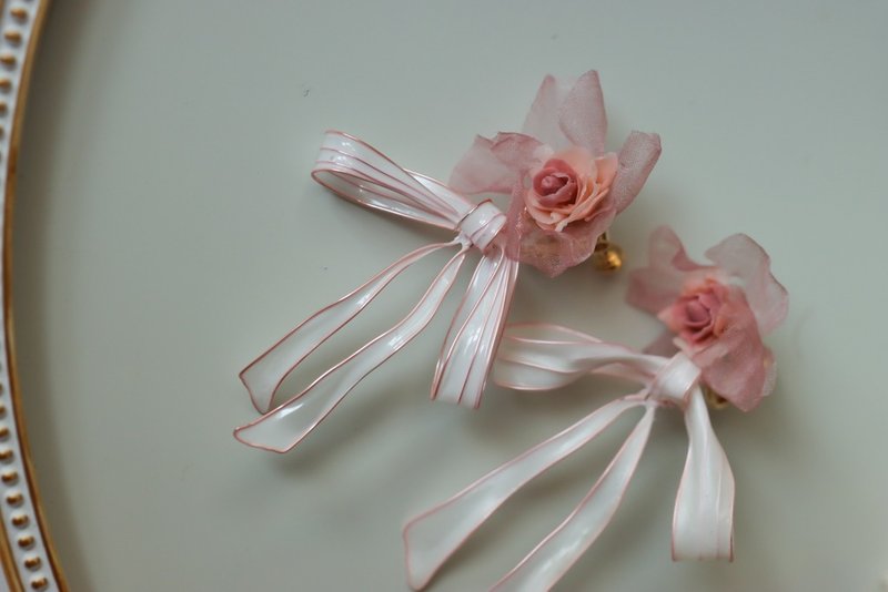 四月的约定 黏土玫瑰纱花 法式蝴蝶结 树脂耳环 耳夹 - 耳环/耳夹 - 树脂 粉红色