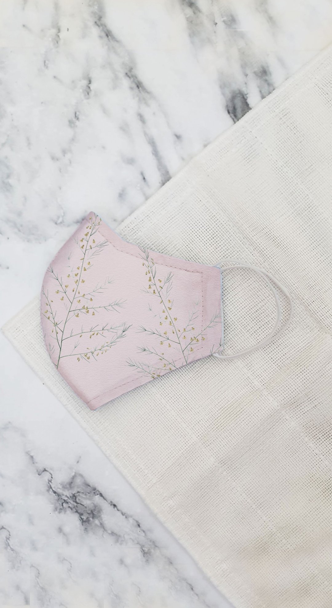 Floral Initial Face Mask - 口罩 - 防水材质 