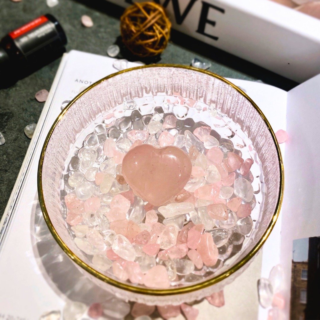消磁器皿组 含器皿 粉晶爱心水晶一颗 粉白混色碎晶一包250g - 摆饰 - 水晶 粉红色