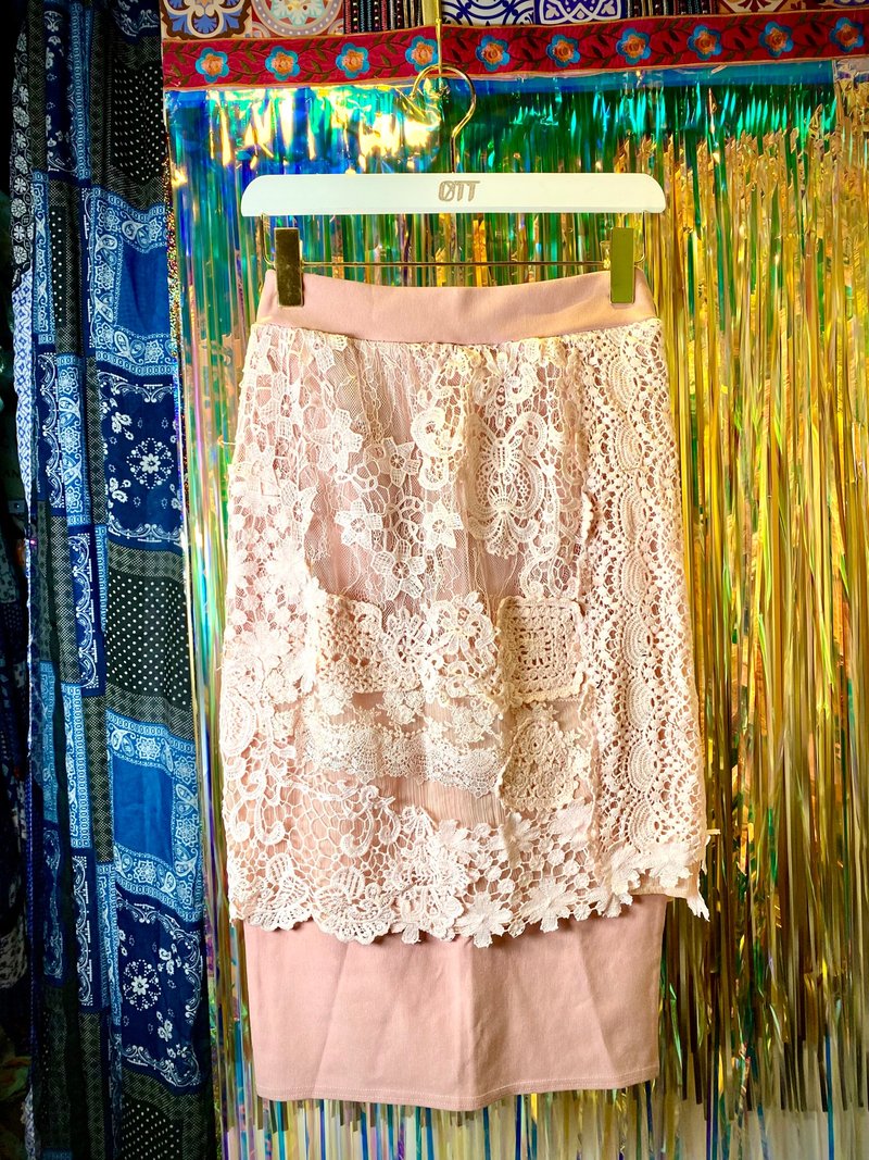 OTT独一无二•少女风淡粉红色手工喱士手抅拼花及膝裙 - 裙子 - 棉．麻 粉红色