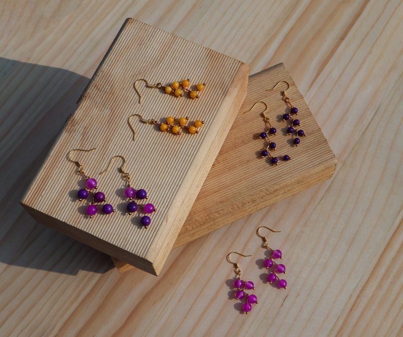 【24H快速出货】葡萄串耳环 纯手工编织 礼物救星 - 耳环/耳夹 - 玉石 紫色