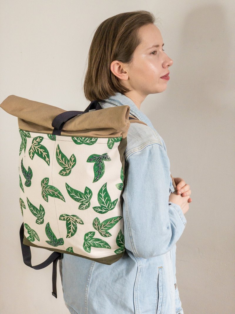 Backpack with floral print Lorien leaf lotr beige rucksack green leaf white - 后背包/双肩包 - 棉 白色