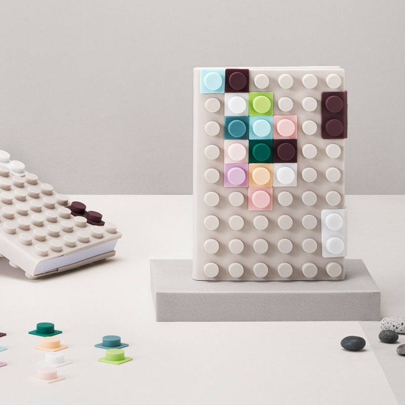 【玩色创意积木笔记本】暖岩-附立体纾压硅胶DIY色彩拚豆 限定款 - 笔记本/手帐 - 硅胶 