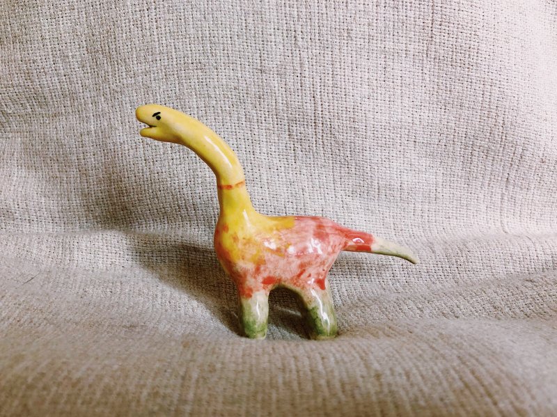 三色腕花龙 展览陶艺品 - 摆饰 - 陶 多色