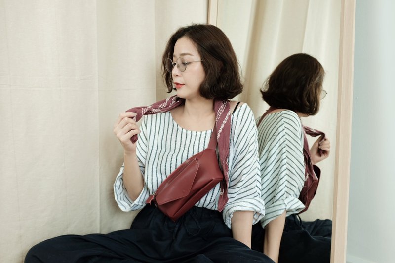 Sunglasses chest bag / waist bag / shoulder bag - Maroon red - 其他 - 人造皮革 红色