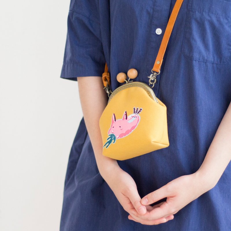 海兔口金包/侧背包/钱包(姜黄)_手工绢印 - 零钱包 - 其他材质 黄色