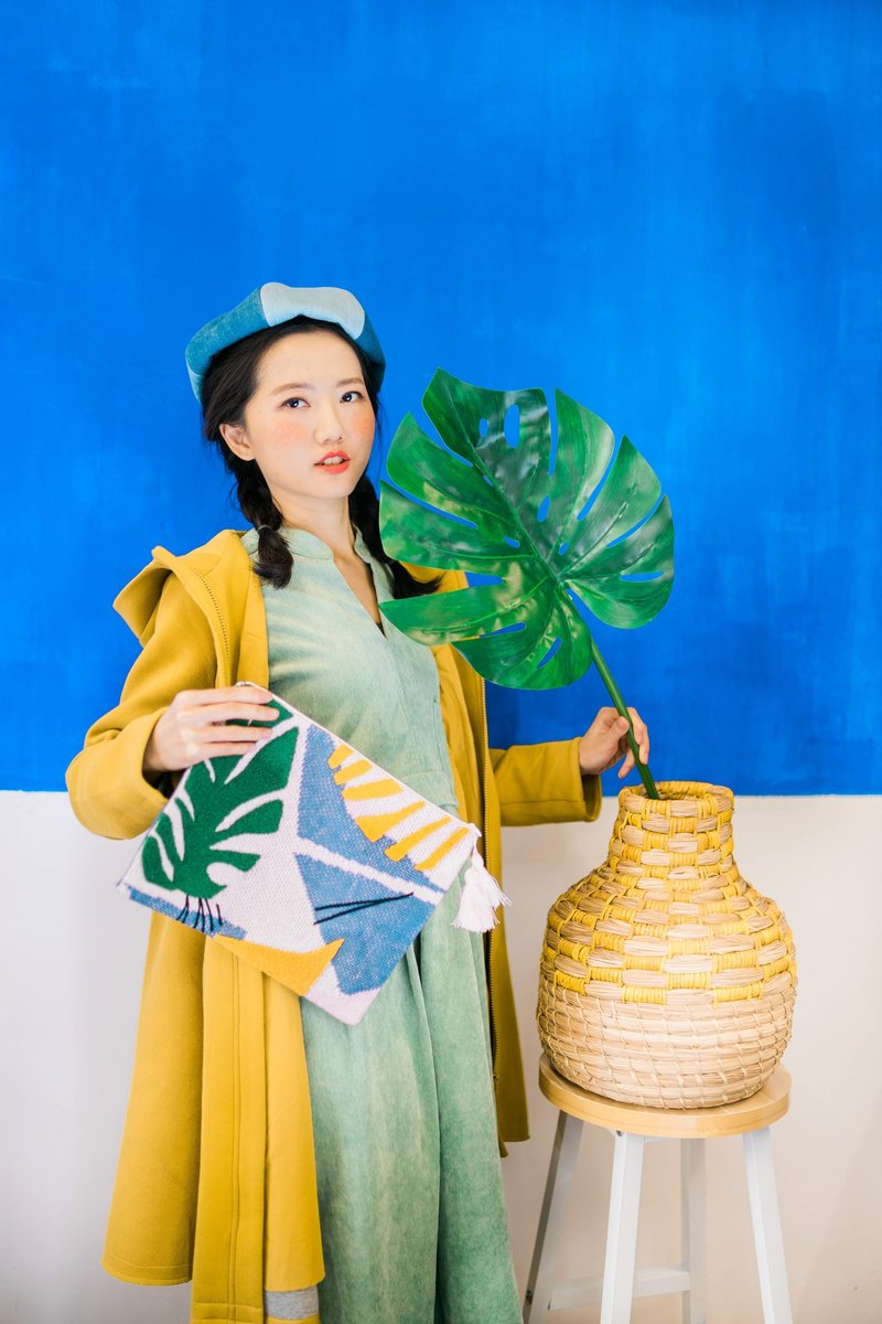 针织抽象花设计手提包 - 手提包/手提袋 - 棉．麻 