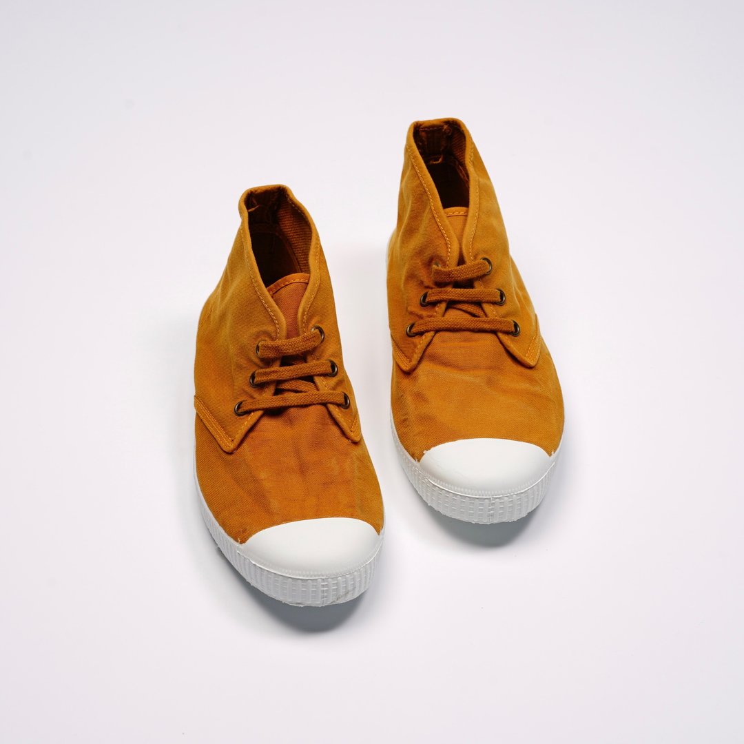 西班牙帆布鞋 CIENTA 60777 43 土黄色 洗旧布料 大人 Chukka - 女款休闲鞋 - 棉．麻 橘色