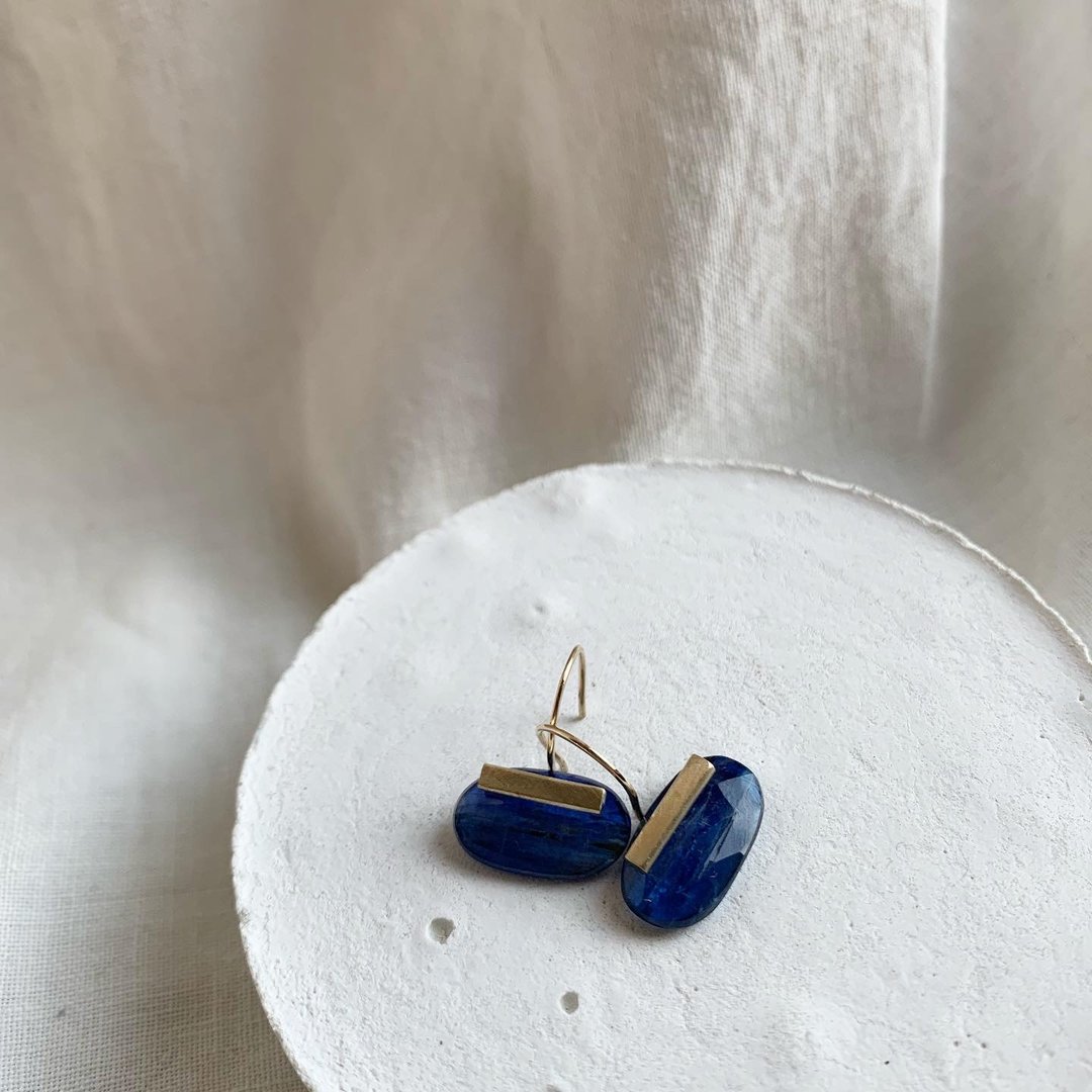 Oval kyanite earrings - 耳环/耳夹 - 宝石 蓝色