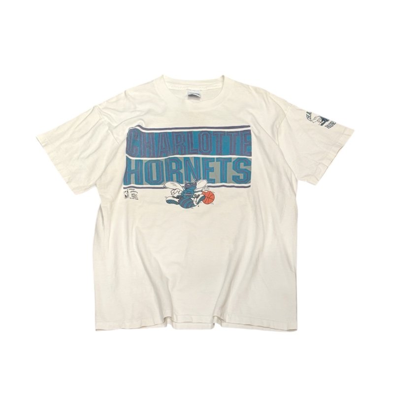 美国古着 90s Vintage NBA 夏洛特黄蜂队 T-shirt - 男装上衣/T 恤 - 棉．麻 多色