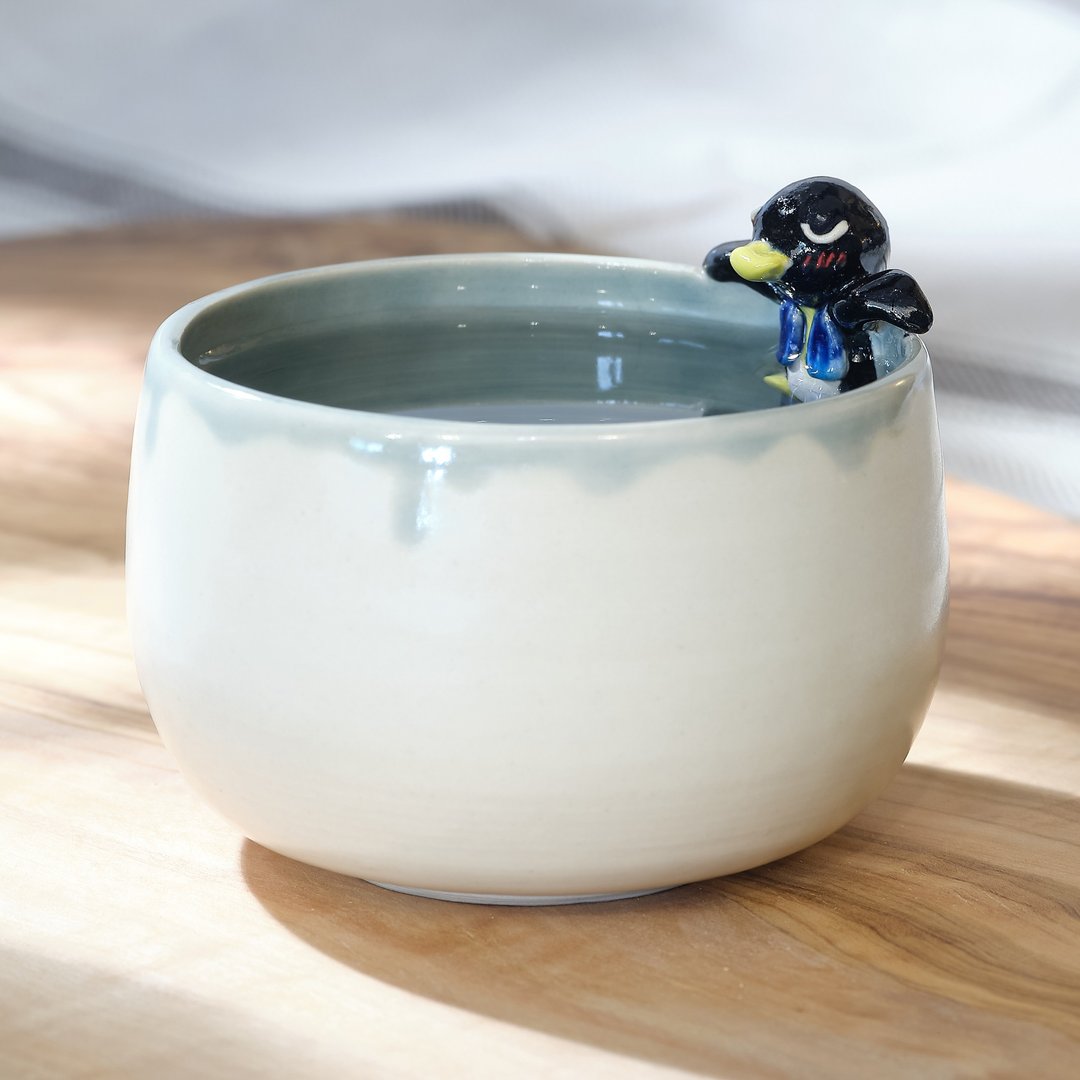 喜欢泡澡的企鹅手工陶瓷杯 - 茶具/茶杯 - 陶 白色
