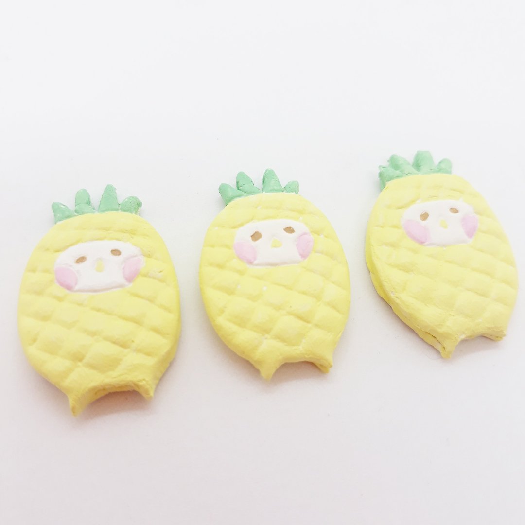 凤梨 手工 陶 饰品 - 胸针 - 陶 黄色