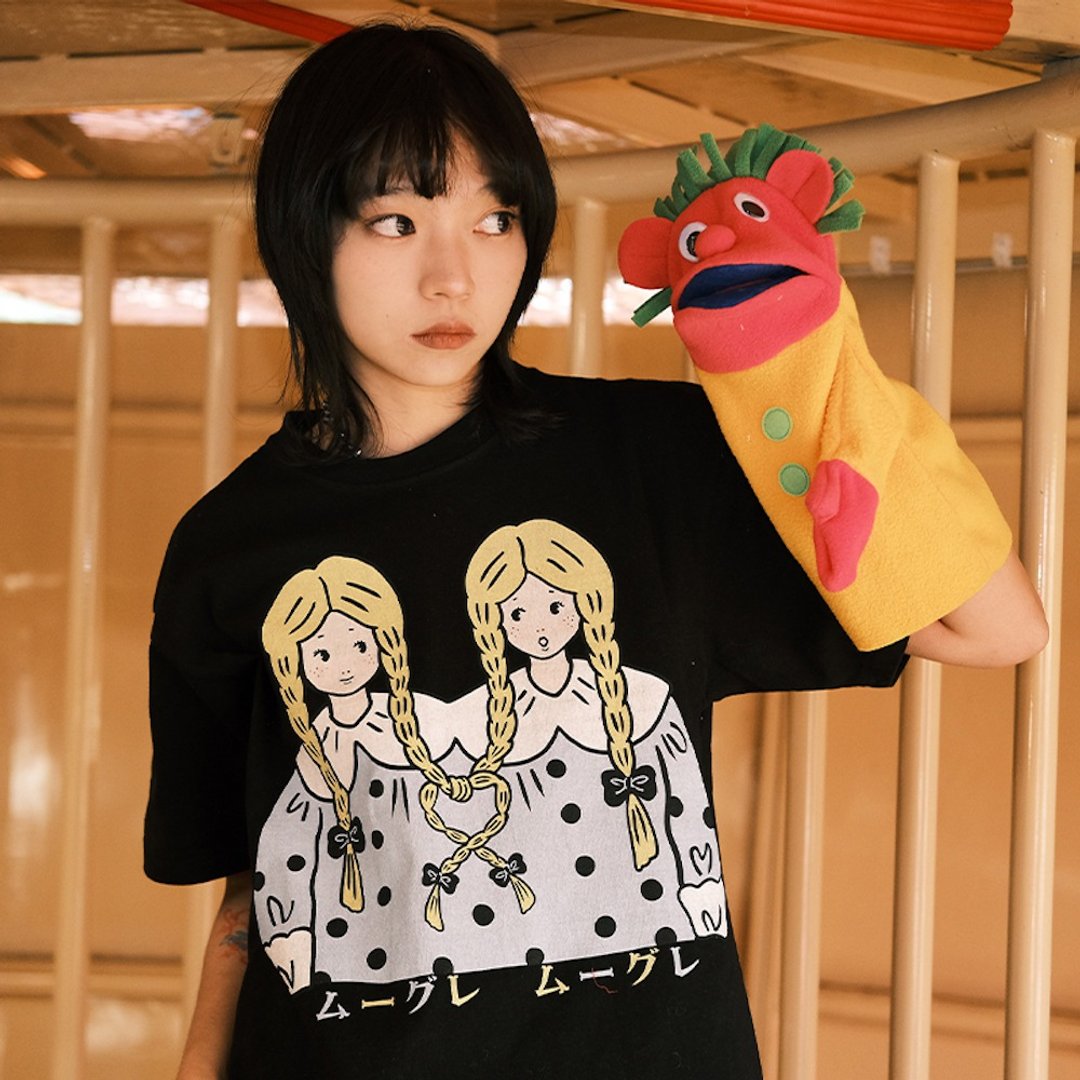 Meugler牛稠岛马戏团 双胞胎女孩印花creepy暗黑可爱半袖纯棉T恤 - 女装 T 恤 - 棉 黑色