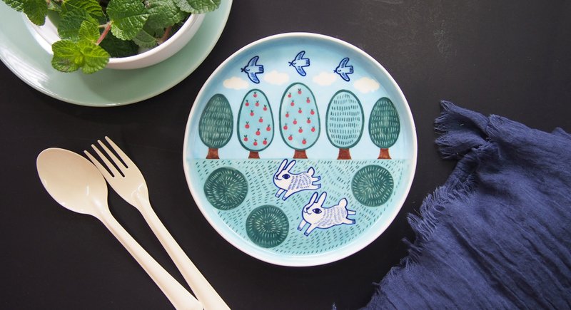 Rabbit run together (L) l ceramics l May&Clay Ceramics Studio - 浅碟/小碟子 - 陶 