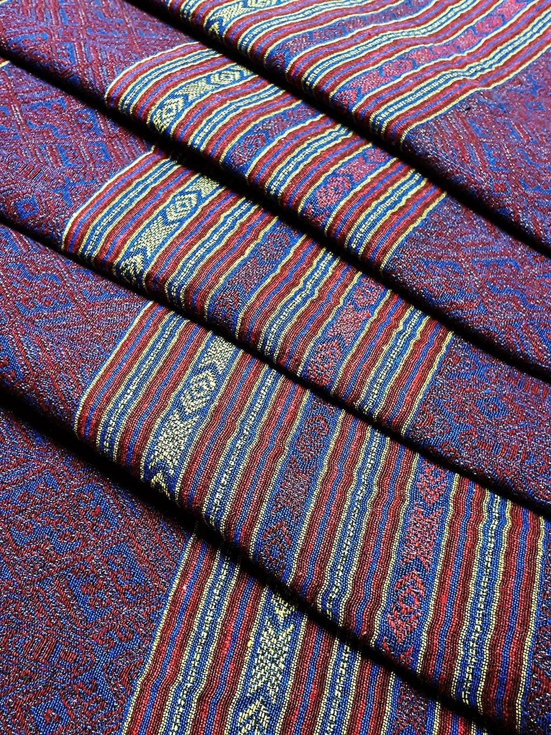 Multi-color Tribal Fabric Thai Woven Fabric Craft Supplies Textile 1/2 yard - 编织/刺绣/羊毛毡/裁缝 - 其他材质 多色
