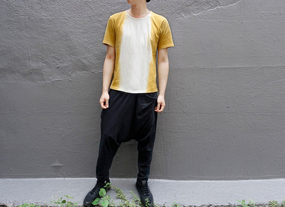 I . A . N Design 山栀子 左右渐层手染 T-Shirt  Organic Cotton - 中性连帽卫衣/T 恤 - 棉 黄色