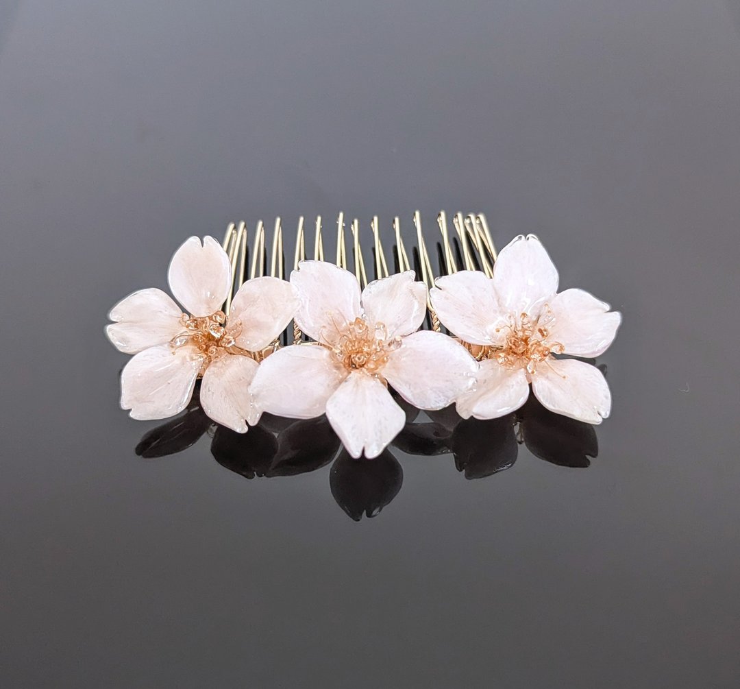 【订制商品】Everpink. 采用讲究花瓣制成的真实樱花发饰 发梳 簪子 头饰 染井吉野 吉野樱 - 发饰 - 树脂 粉红色